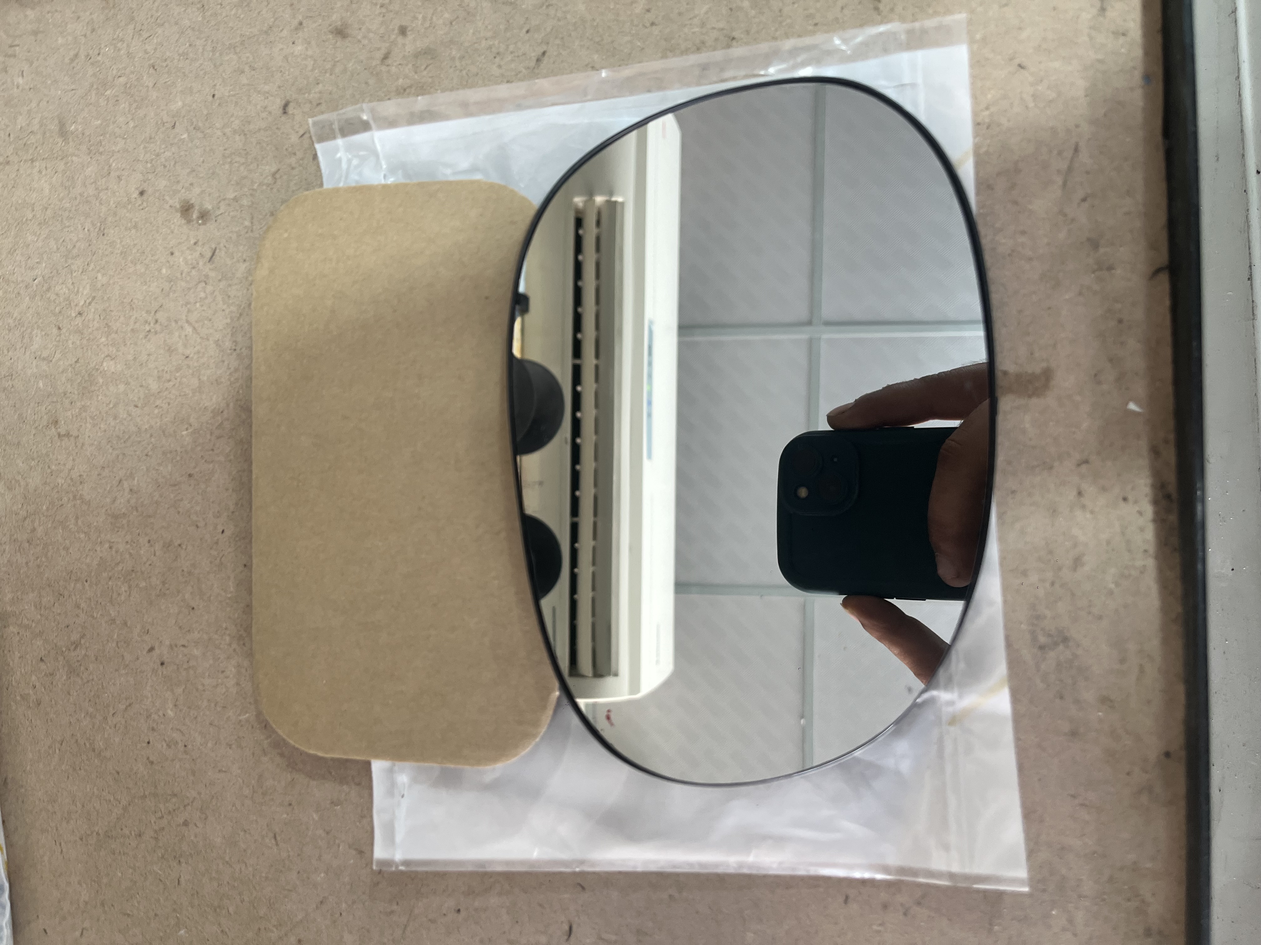 شیشه اینه  سمت راست 206